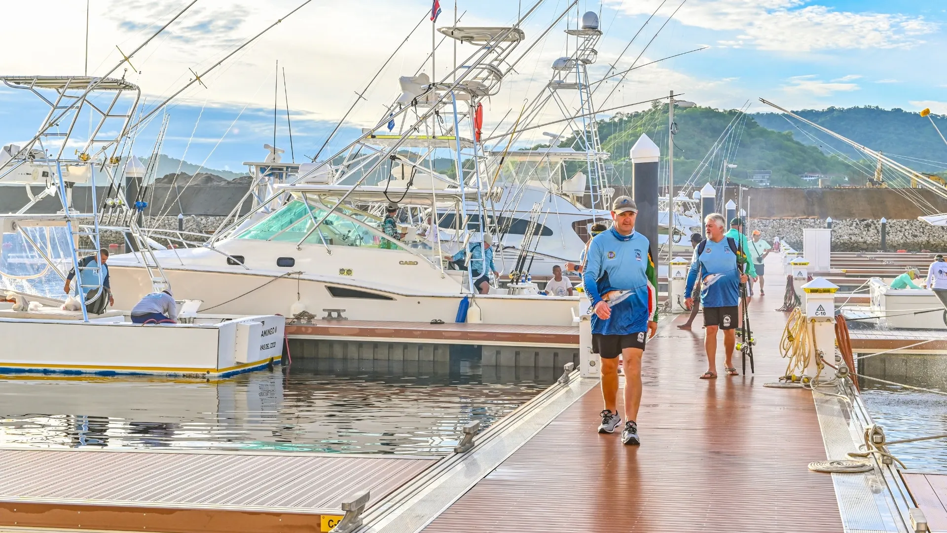 boat-marina-flamingo